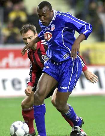 后卫拼命追 后卫拼命追