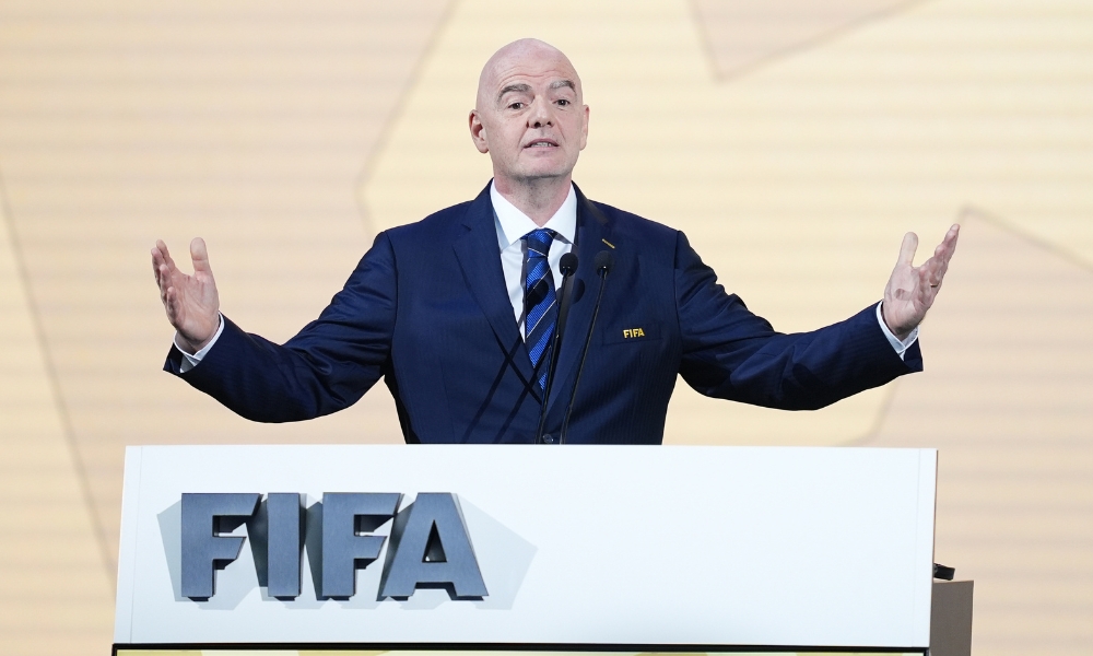 也凸顯了本 也凸顯了本